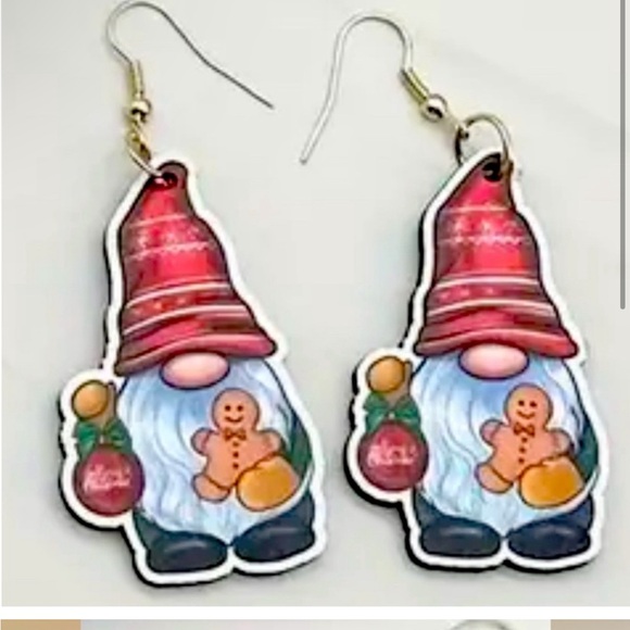 Christmas Gnome Elf Christmas Tree Earrings Wooden - Picture 3 of 3
